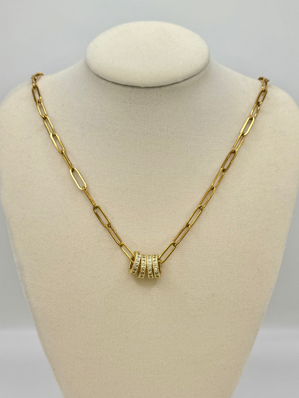 GOLD CIRCLES NECKLACE