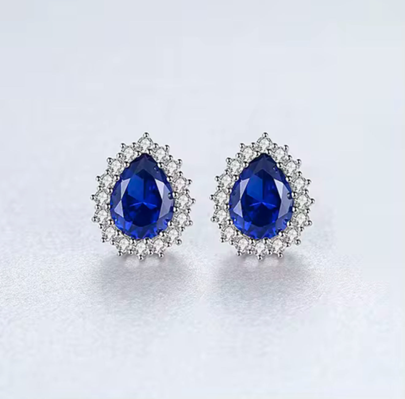 WATER DROP EARRING