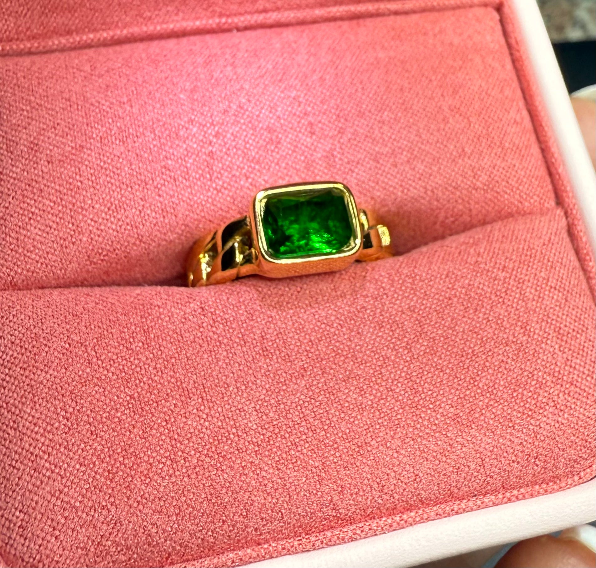 EMERALD CUBE
